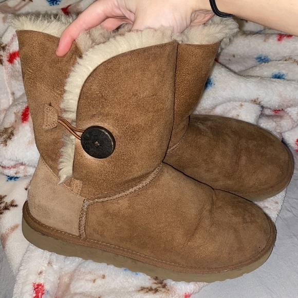 Bailey button ugg boots - Picture 3 of 8